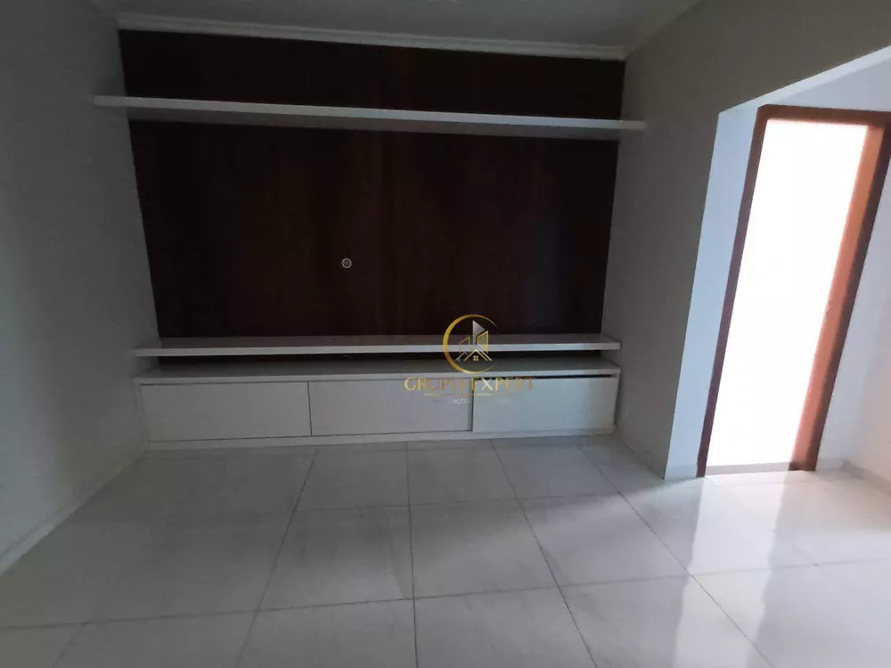 Apartamento à venda com 2 quartos, 81m² - Foto 4