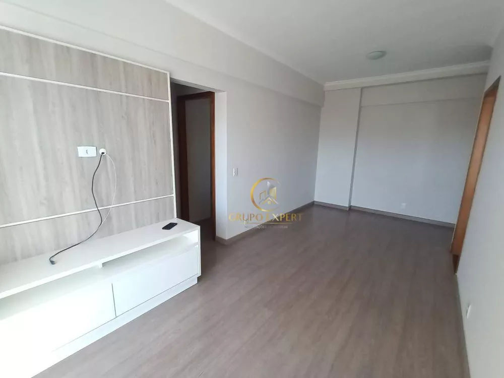 Apartamento à venda com 2 quartos, 81m² - Foto 3