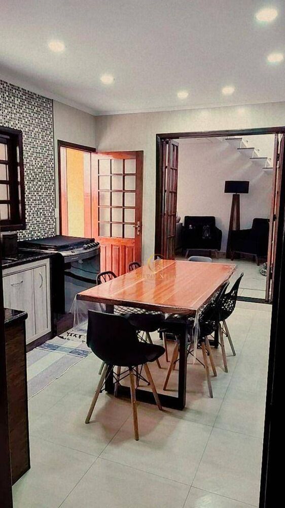 Sobrado à venda com 3 quartos, 195m² - Foto 2