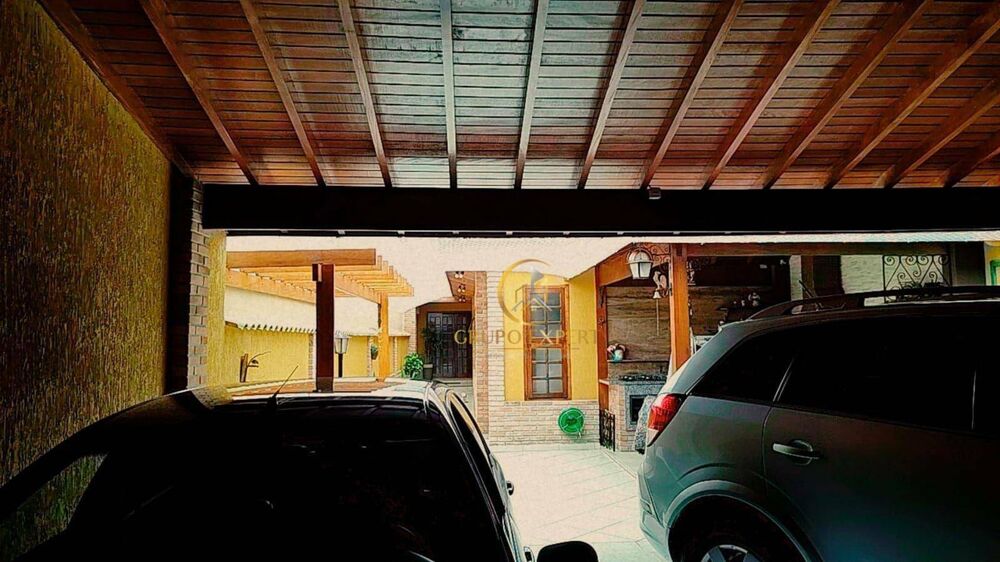 Sobrado à venda com 3 quartos, 195m² - Foto 1