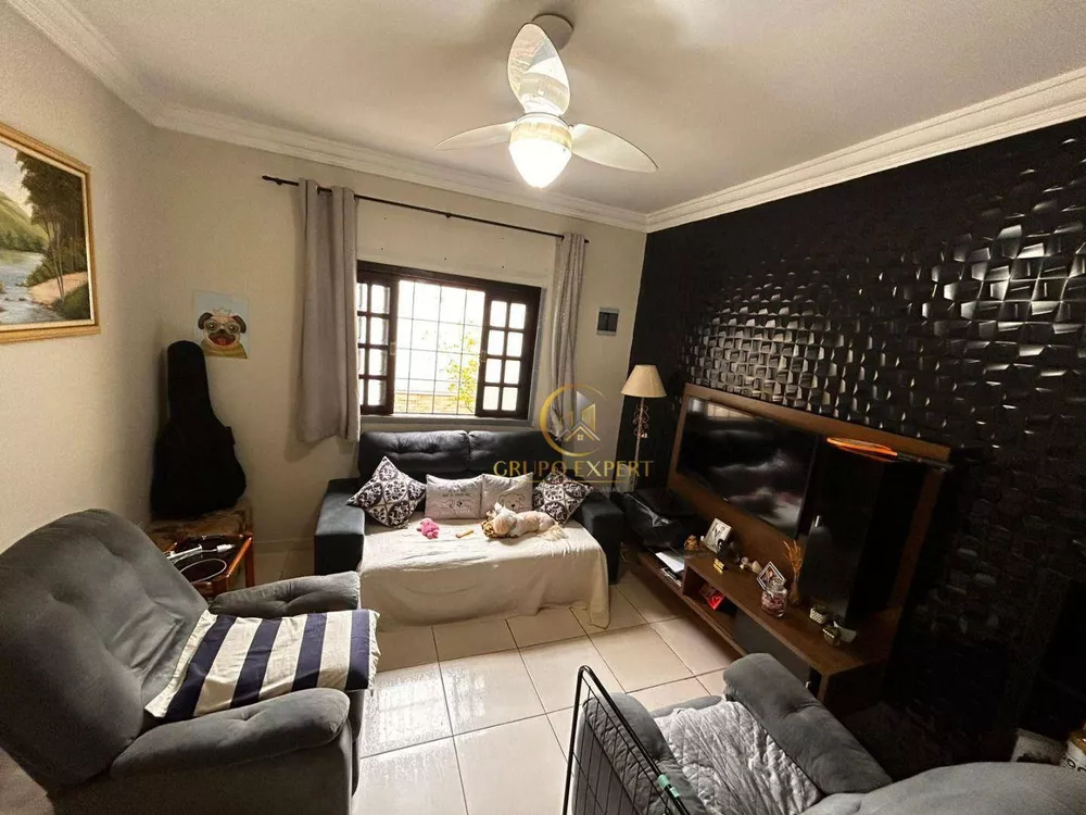 Casa à venda com 2 quartos, 91m² - Foto 3