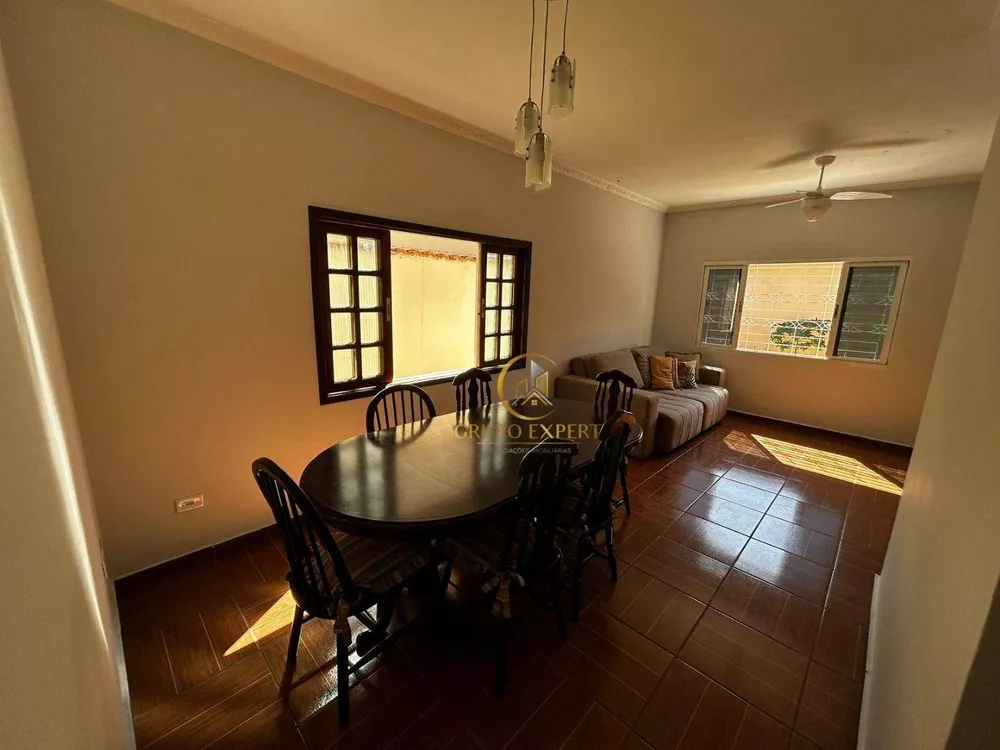 Casa à venda com 3 quartos, 250M2 - Foto 6