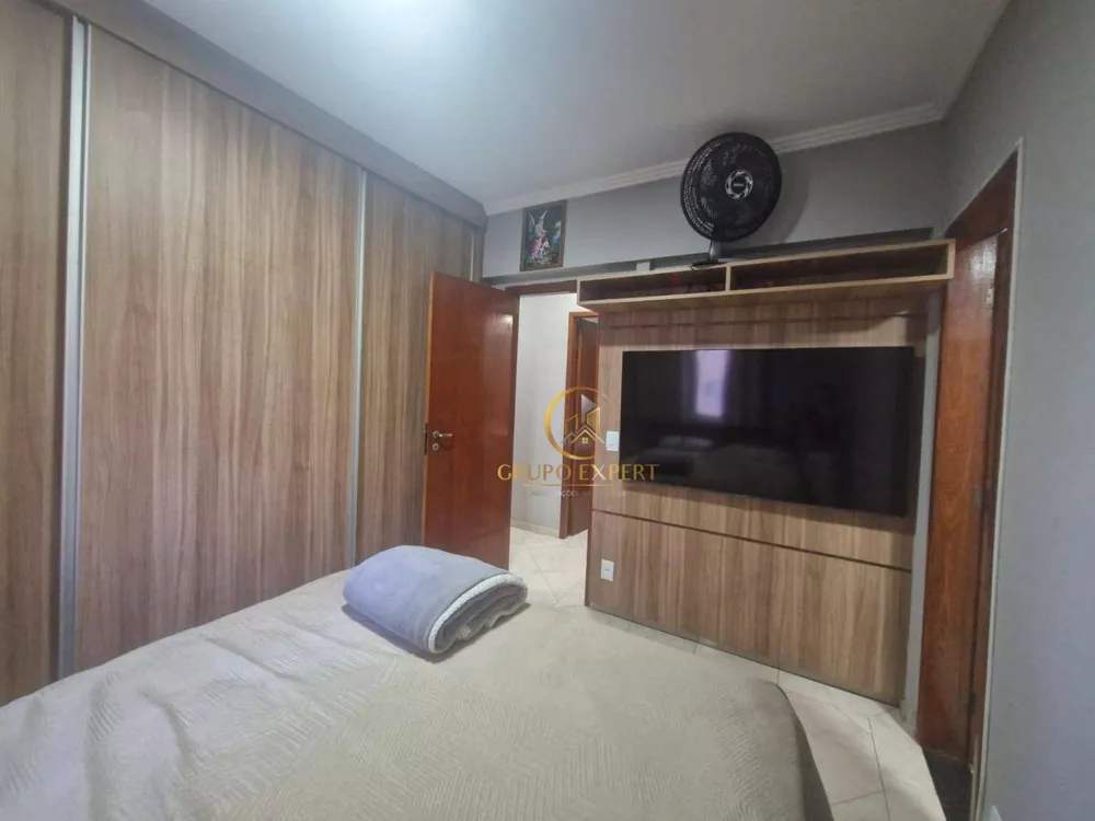 Apartamento à venda com 3 quartos, 82m² - Foto 4