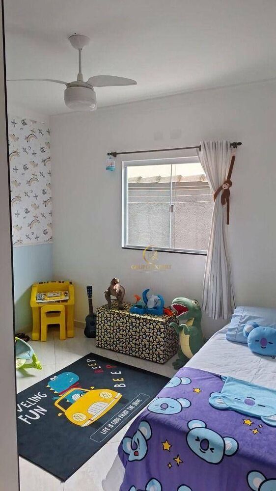 Casa à venda com 3 quartos, 136m² - Foto 2