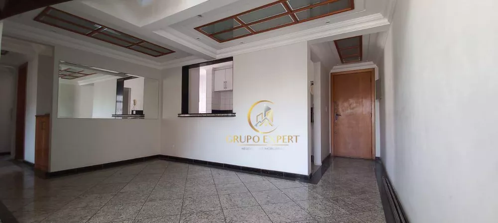 Apartamento para alugar com 3 quartos, 156m² - Foto 2