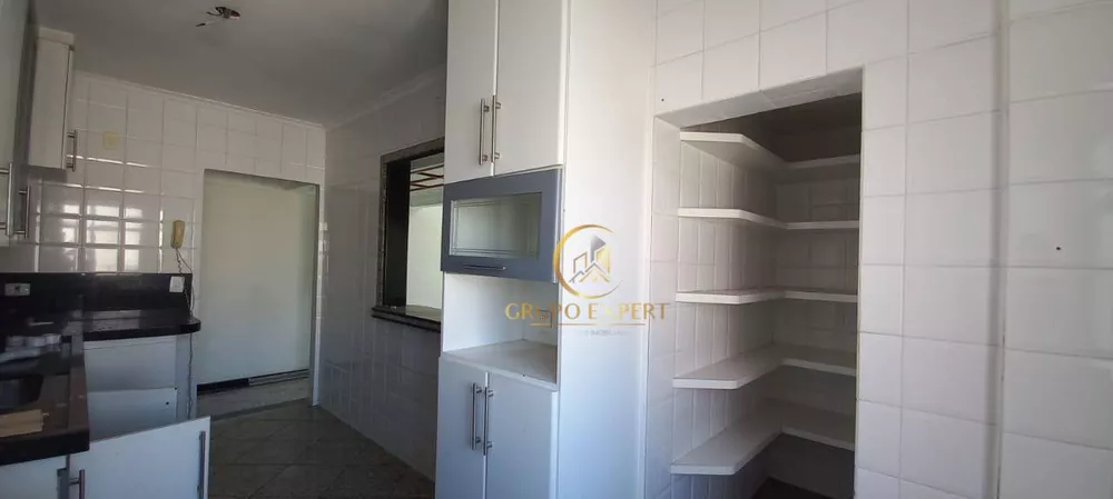 Apartamento para alugar com 3 quartos, 156m² - Foto 5