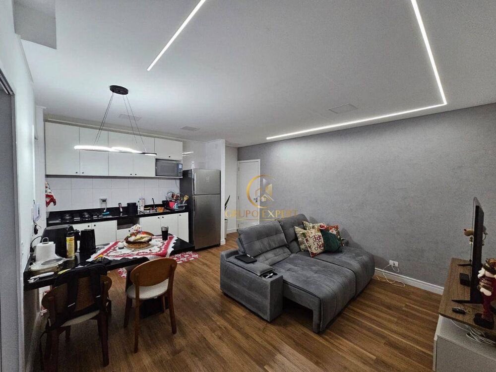 Apartamento à venda com 2 quartos, 62m² - Foto 1
