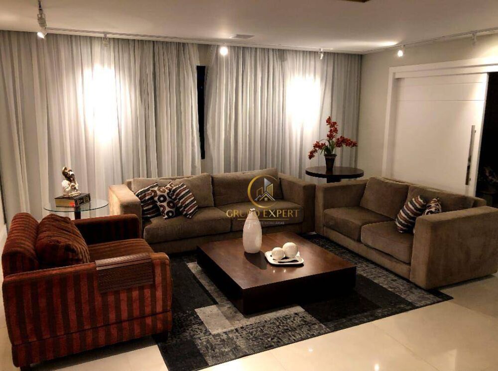 Apartamento à venda com 3 quartos, 236m² - Foto 1
