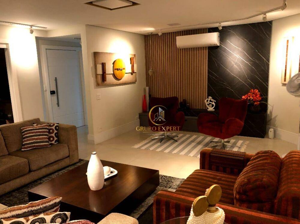 Apartamento à venda com 3 quartos, 236m² - Foto 2