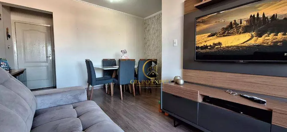 Apartamento à venda com 2 quartos, 62m² - Foto 1