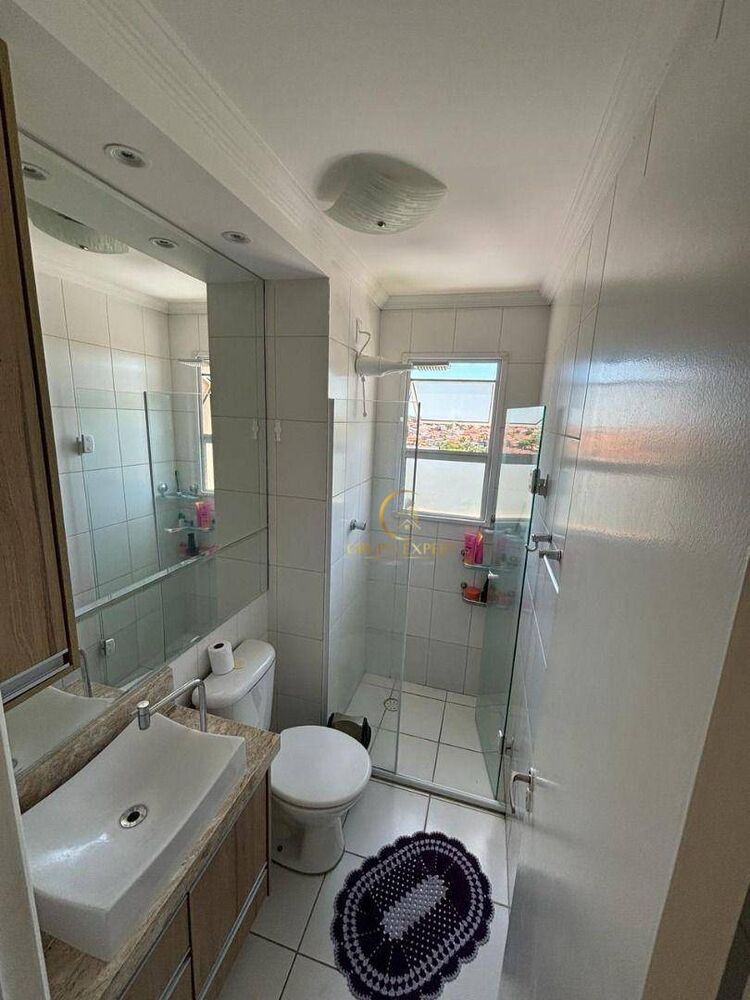 Apartamento à venda com 2 quartos, 49m² - Foto 2