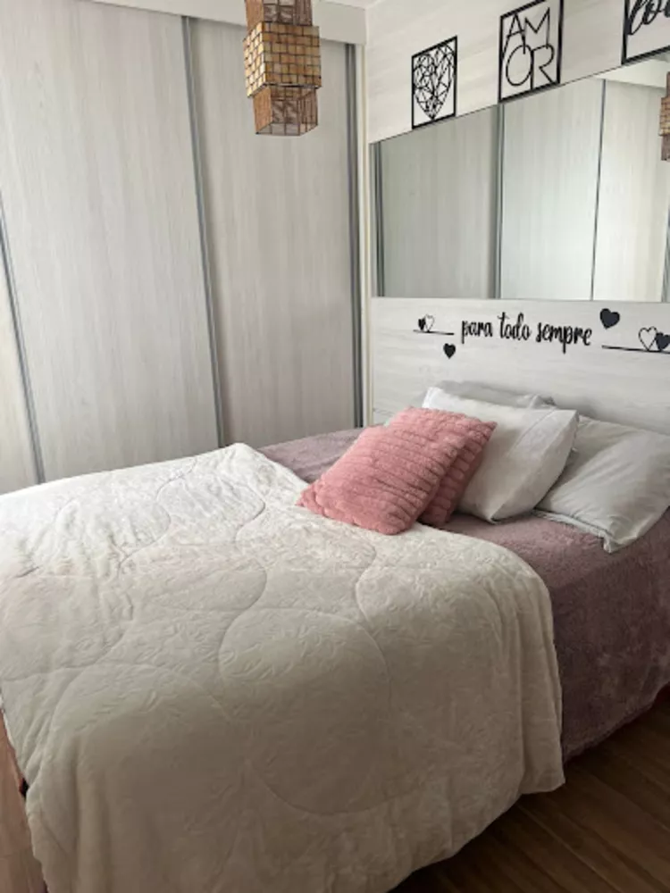 Apartamento à venda com 2 quartos, 67m² - Foto 4