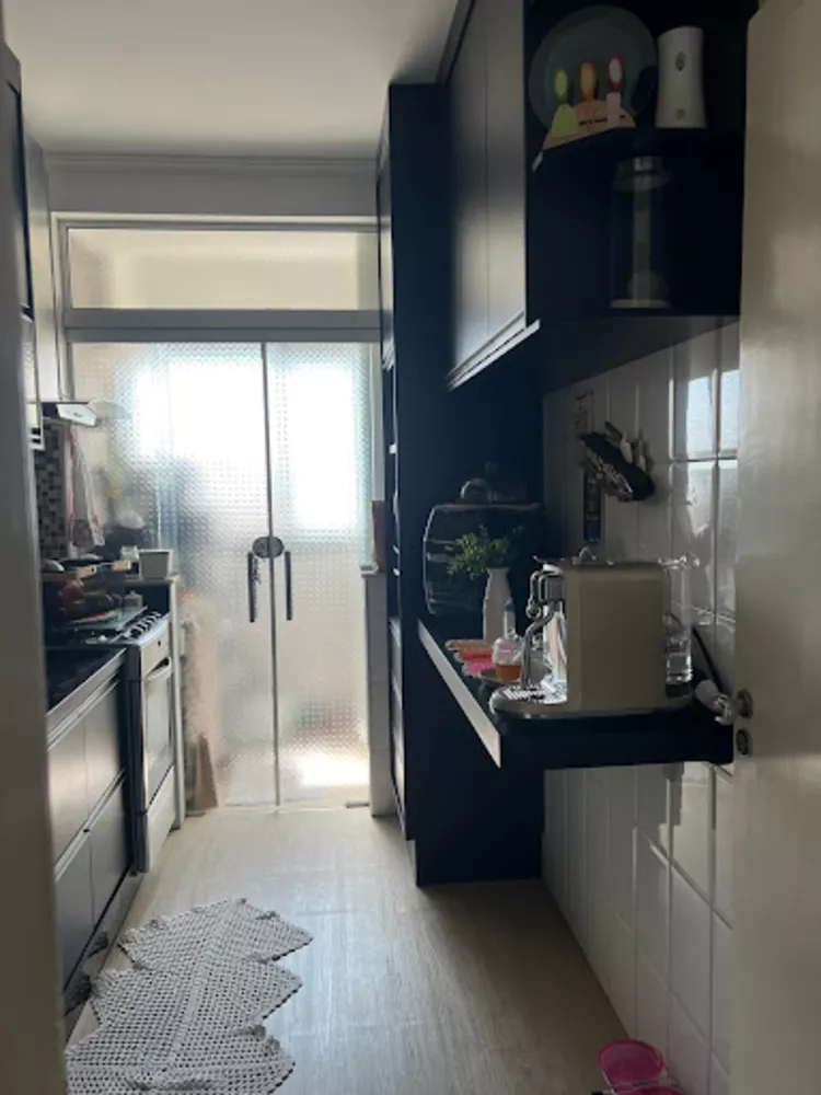 Apartamento à venda com 2 quartos, 67m² - Foto 2