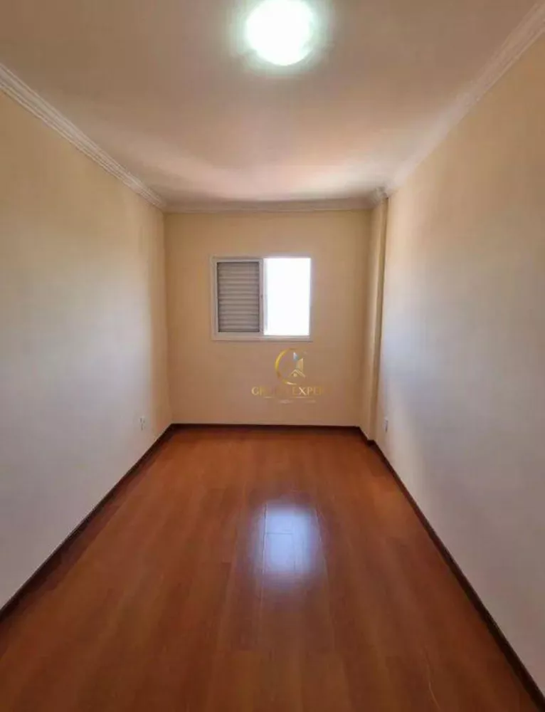 Apartamento à venda com 2 quartos, 62m² - Foto 3