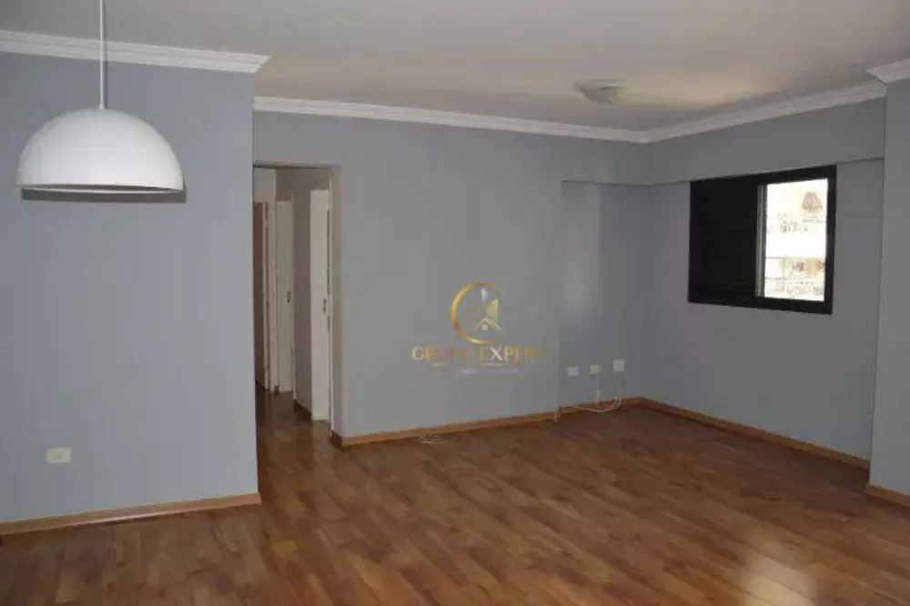 Apartamento para alugar com 3 quartos, 105m² - Foto 2