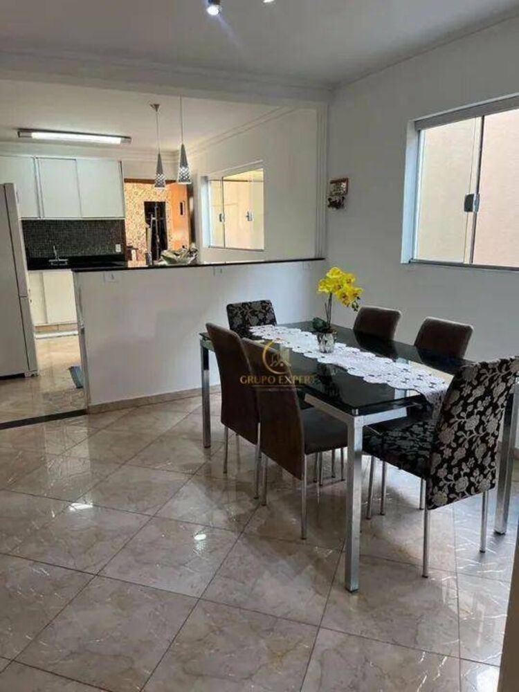 Casa à venda com 3 quartos, 110m² - Foto 5
