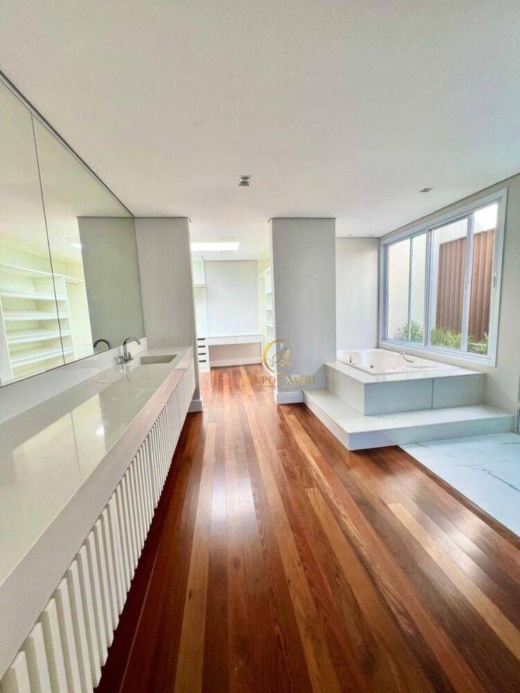 Sobrado, 5 quartos, 640 m² - Foto 4
