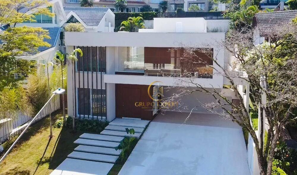 Sobrado, 5 quartos, 640 m² - Foto 1