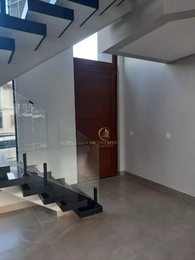 Sobrado à venda com 3 quartos, 225m² - Foto 3