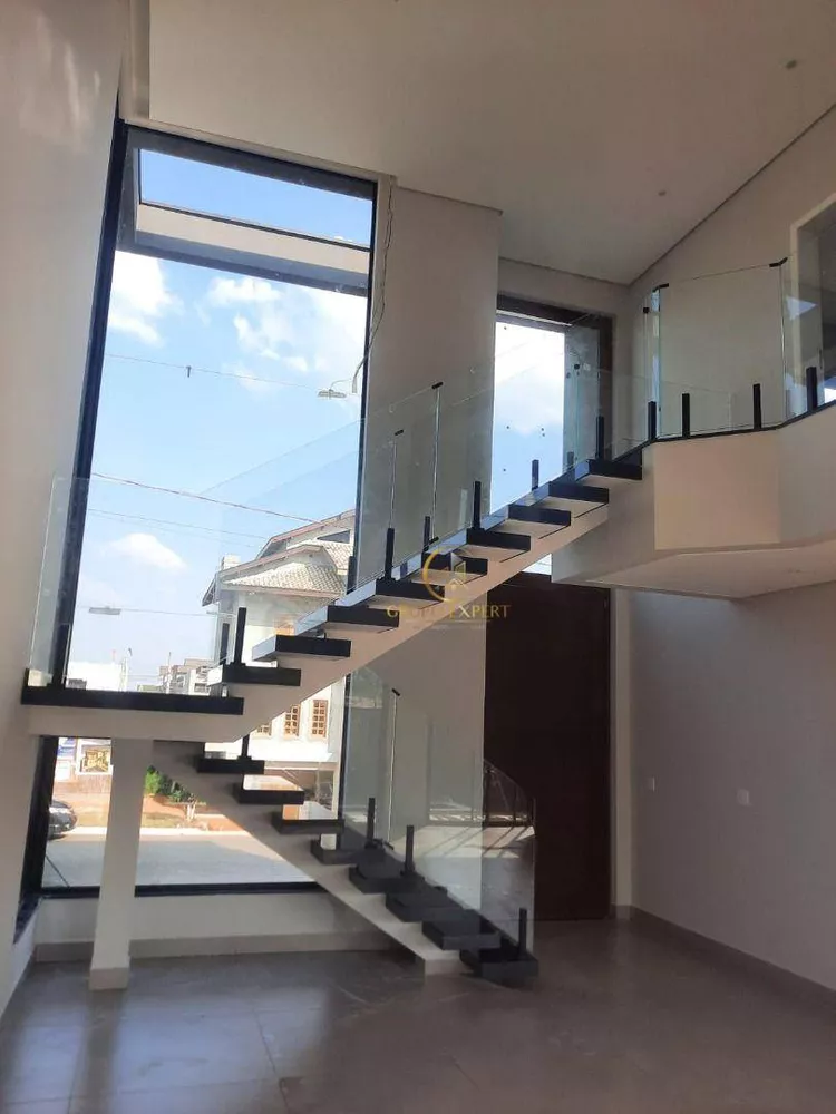 Sobrado à venda com 3 quartos, 225m² - Foto 2