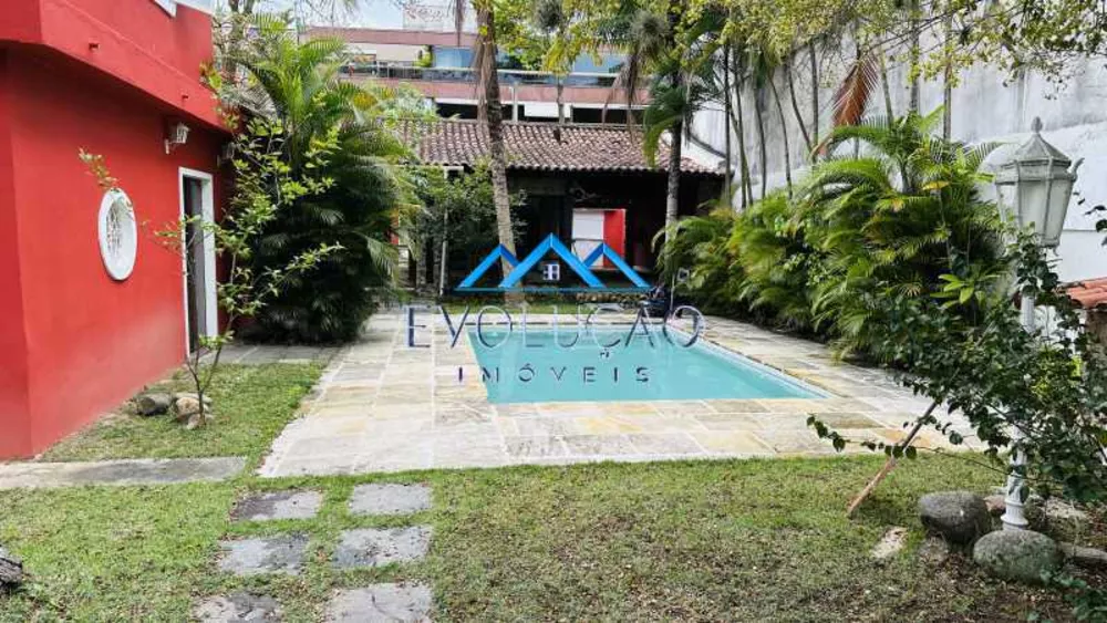 Casa, 3 quartos, 316 m² - Foto 1