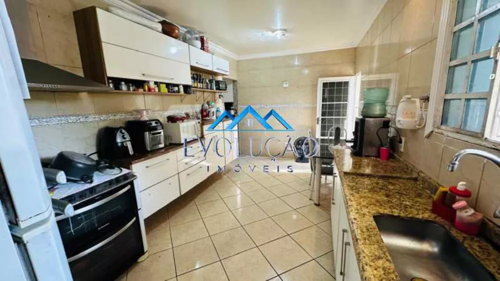 Casa, 3 quartos, 200 m² - Foto 23