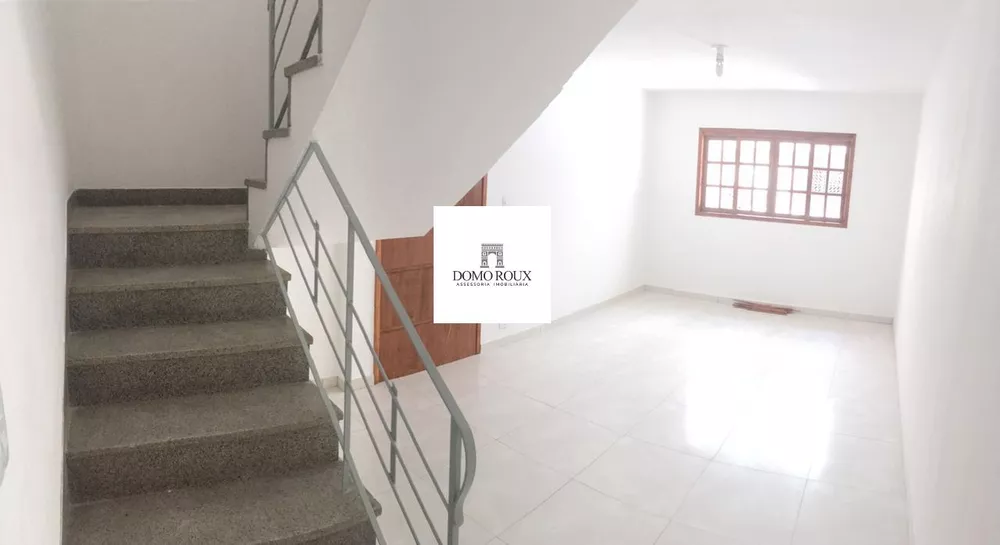 Sobrado à venda com 2 quartos, 112m² - Foto 1