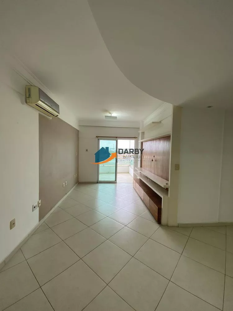 Apartamento à venda com 3 quartos, 94m² - Foto 2