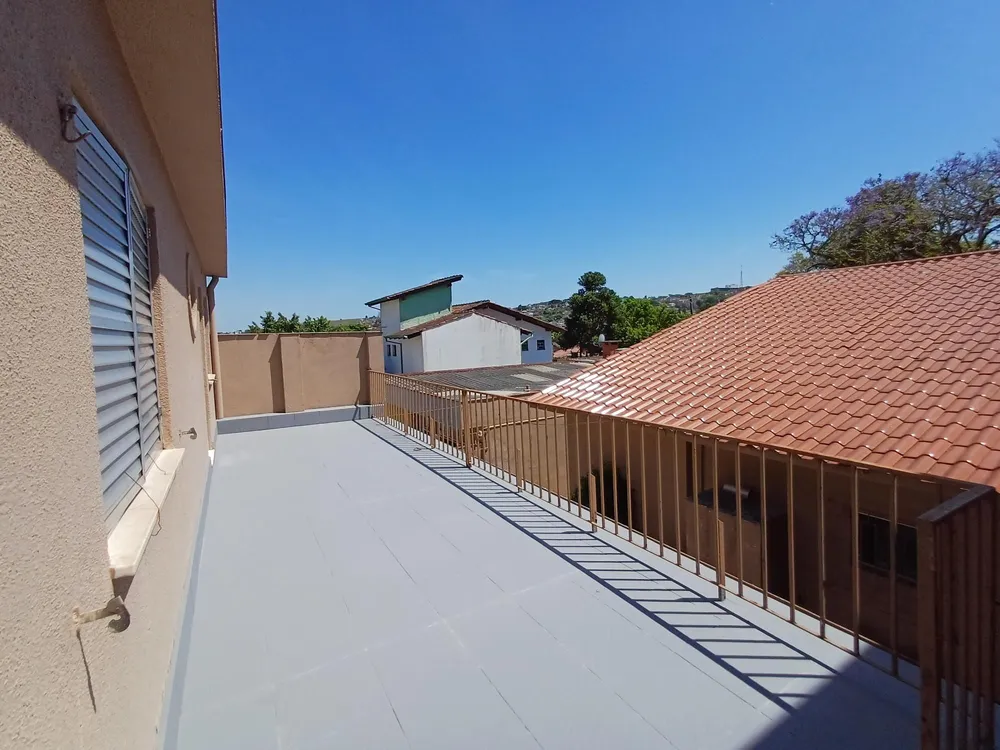 Casa, 5 quartos, 184 m² - Foto 1