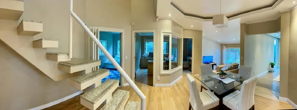 Casa, 3 quartos, 270 m² - Foto 1