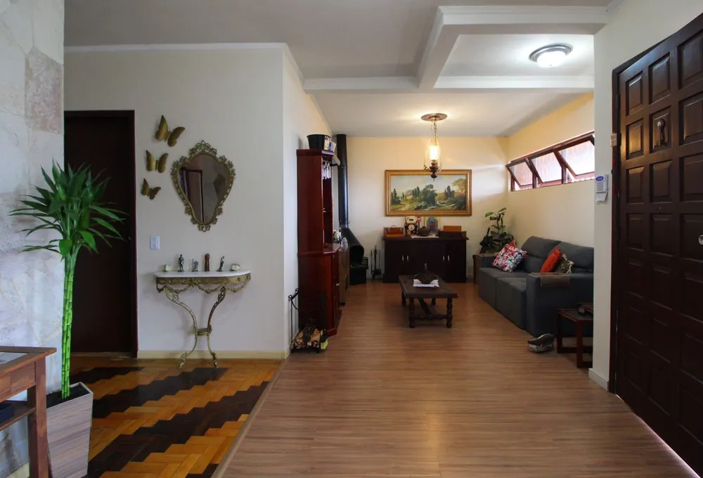 Casa, 3 quartos, 276 m² - Foto 1