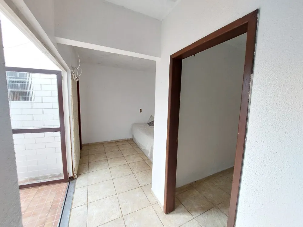 Casa, 5 quartos, 240 m² - Foto 3