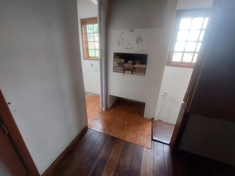 Casa, 5 quartos, 266 m² - Foto 1