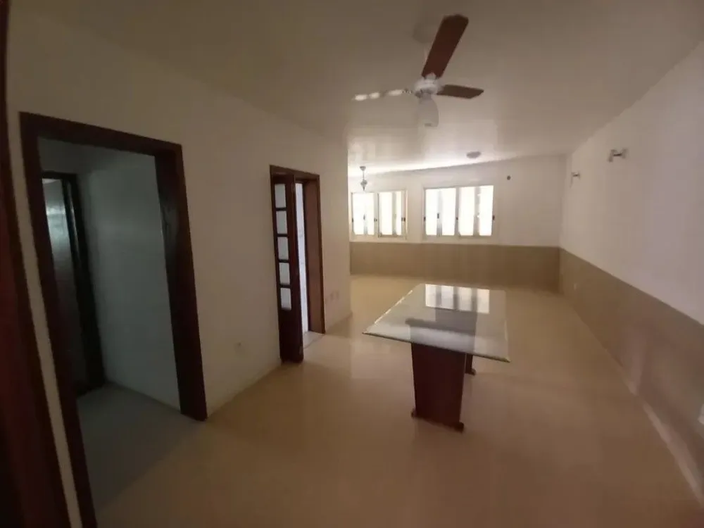 Casa, 3 quartos, 250 m² - Foto 3