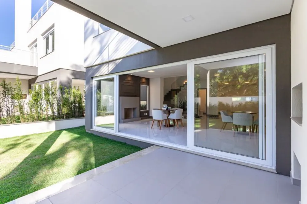 Casa, 3 quartos, 276 m² - Foto 1
