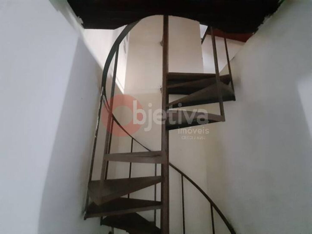 Casa à venda com 3 quartos, 360m² - Foto 27