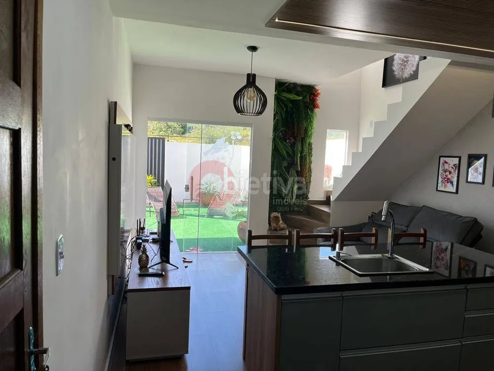 Casa, 3 quartos, 180 m² - Foto 1
