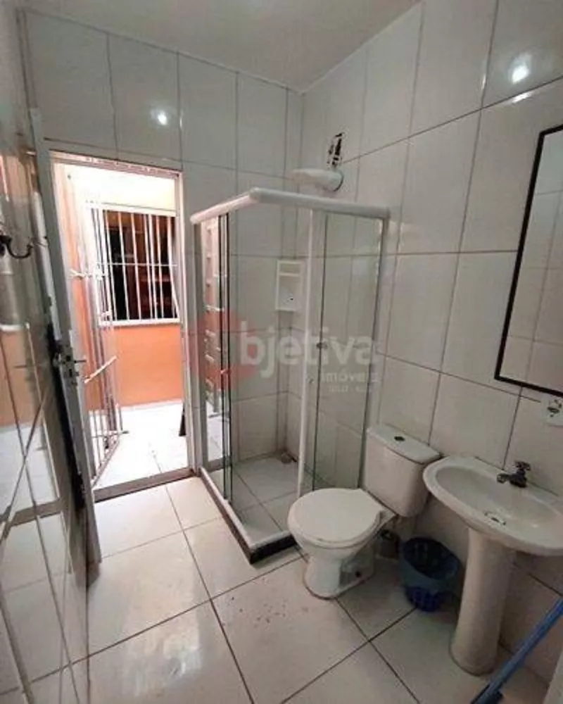 Casa à venda com 11 quartos, 190m² - Foto 9