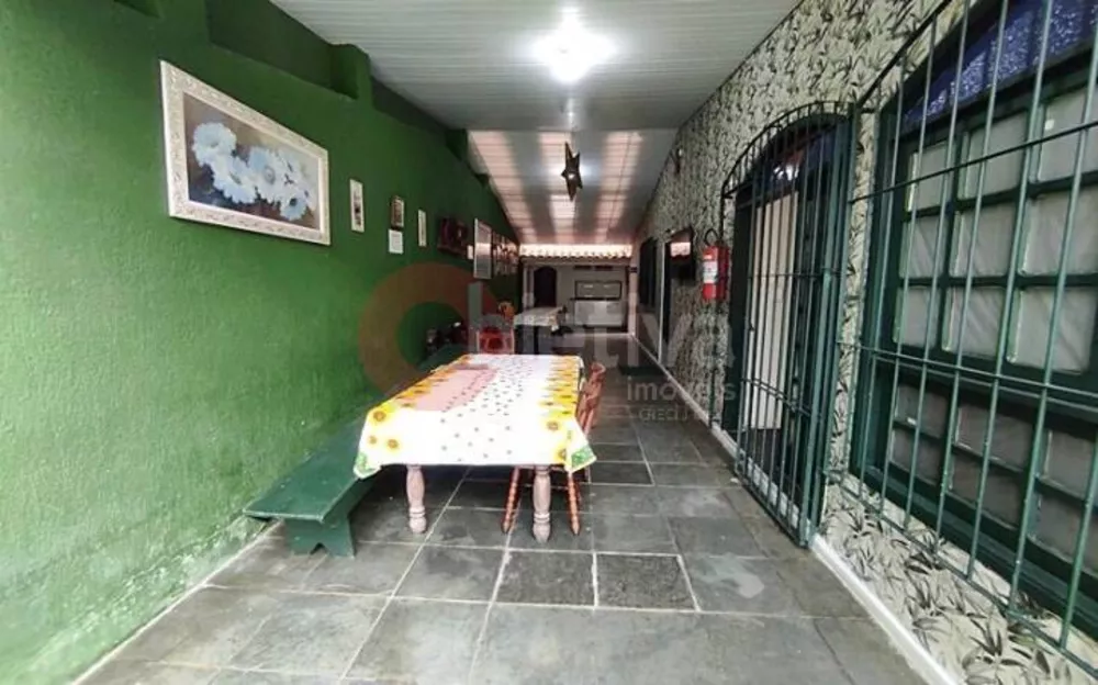 Casa à venda com 11 quartos, 190m² - Foto 10