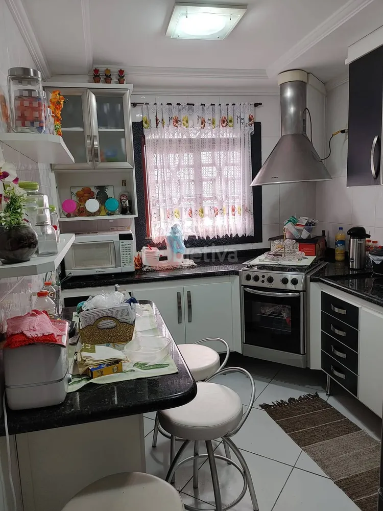 Casa, 3 quartos, 210 m² - Foto 14