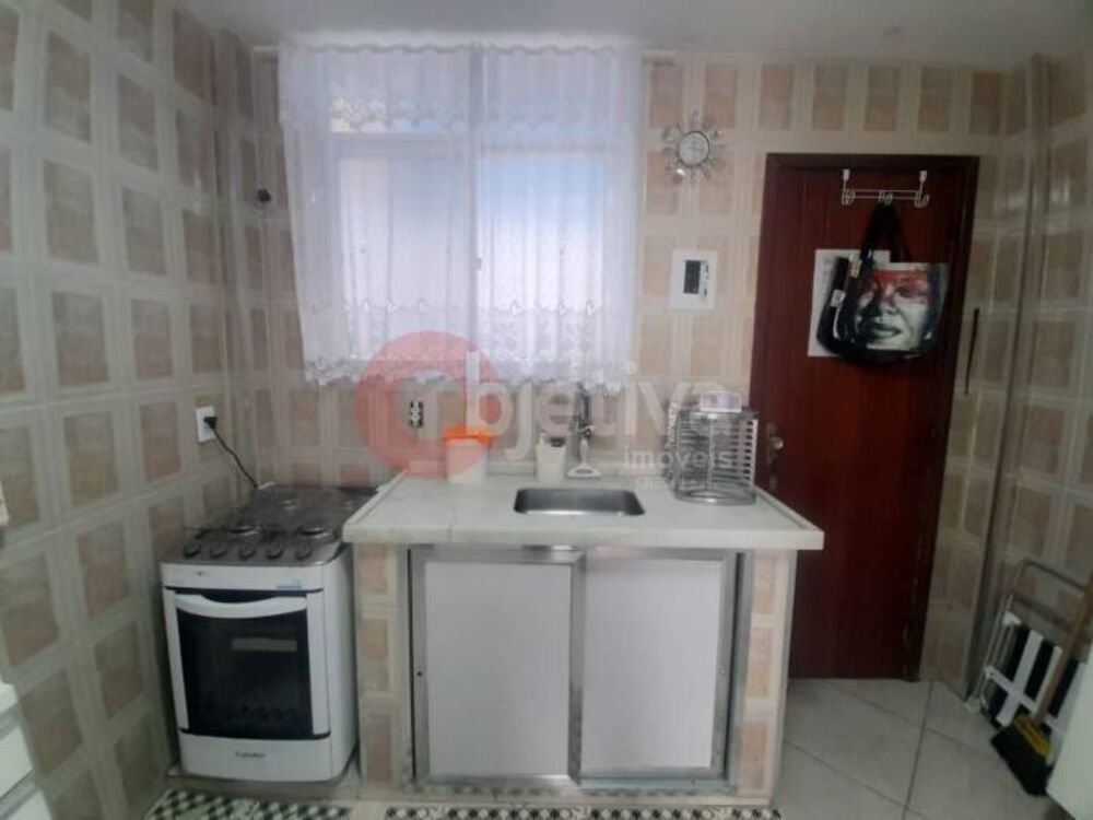 Casa à venda com 2 quartos, 100m² - Foto 7