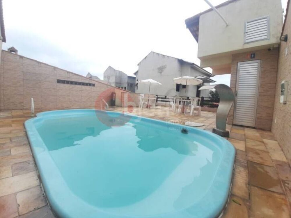 Casa à venda com 2 quartos, 100m² - Foto 3