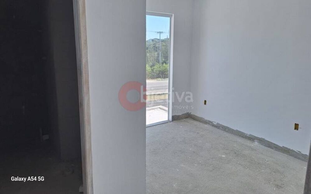 Casa à venda com 4 quartos, 105m² - Foto 6