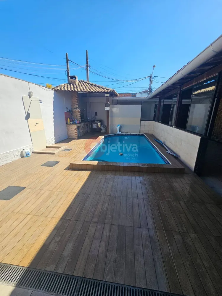 Casa, 5 quartos, 127 m² - Foto 1