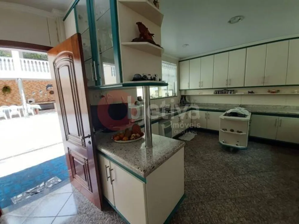 Casa, 6 quartos, 260 m² - Foto 33