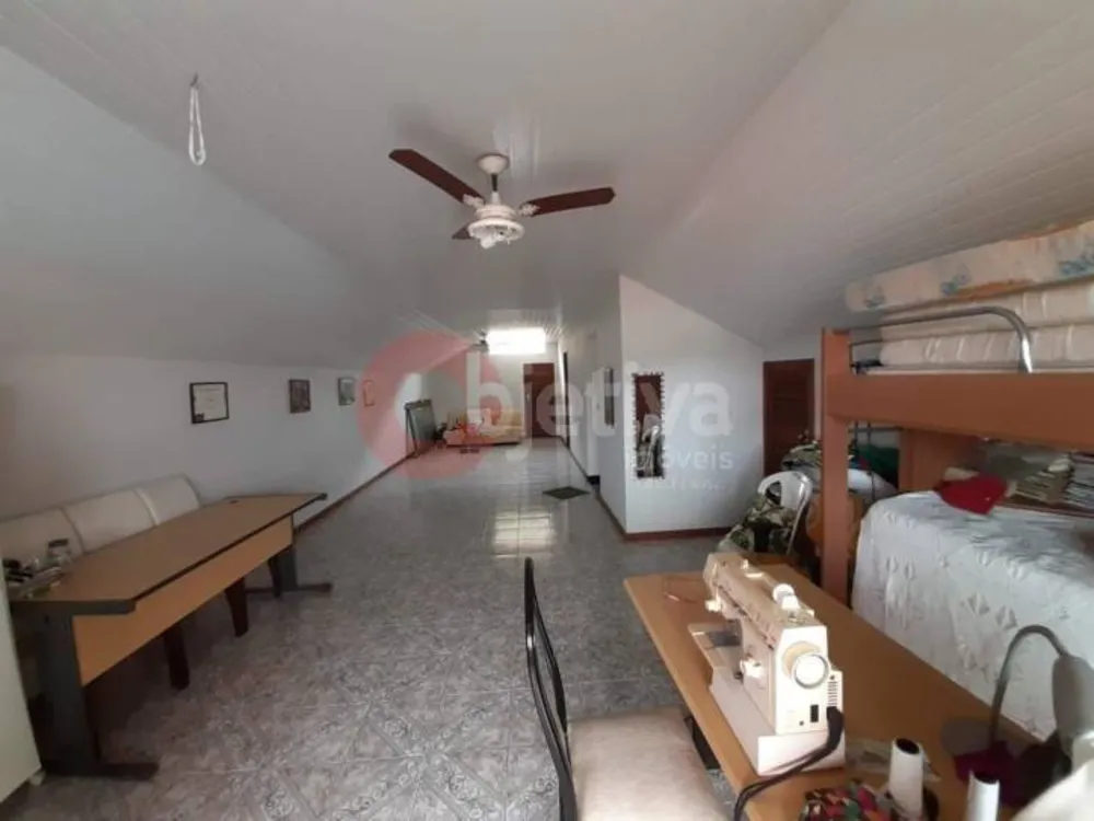 Casa, 6 quartos, 260 m² - Foto 5