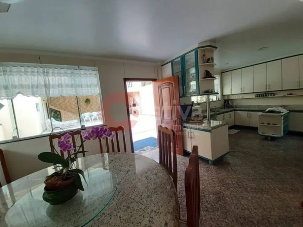 Casa, 6 quartos, 260 m² - Foto 31