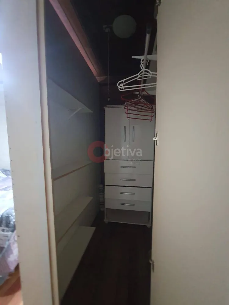Casa, 5 quartos, 159 m² - Foto 2