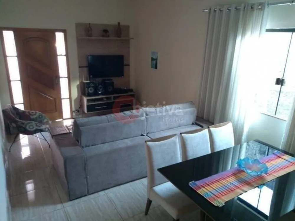 Casa, 3 quartos, 300 m² - Foto 2