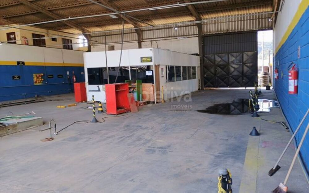 Depósito-Galpão-Armazém para alugar, 150m² - Foto 3